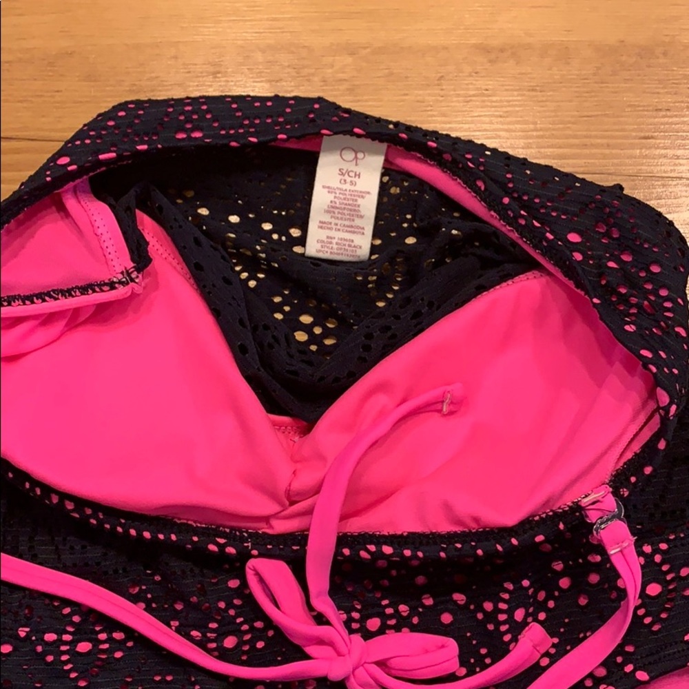 Bathing suit - Picture 2 of 3